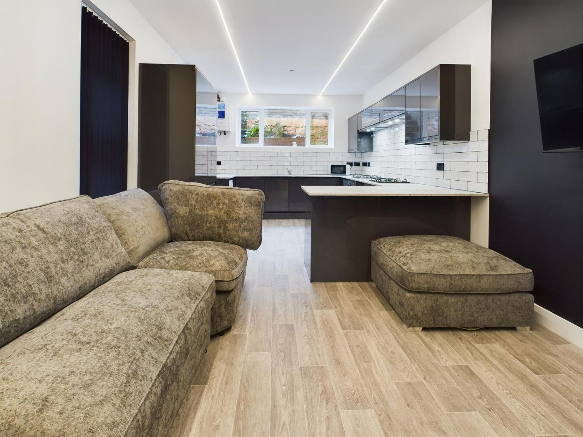Substantial 9 Bedroom House In Swansea Sketty ภายนอก รูปภาพ
