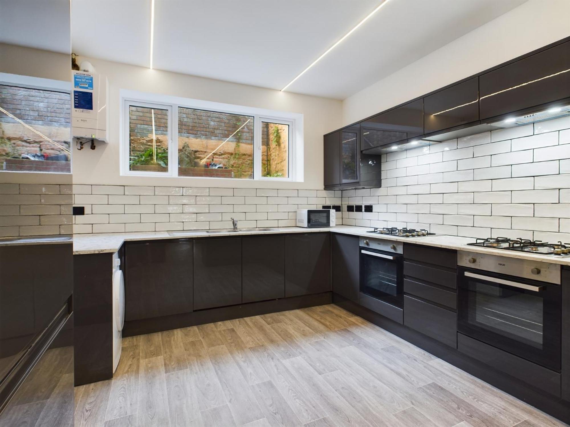 Substantial 9 Bedroom House In Swansea Sketty ภายนอก รูปภาพ